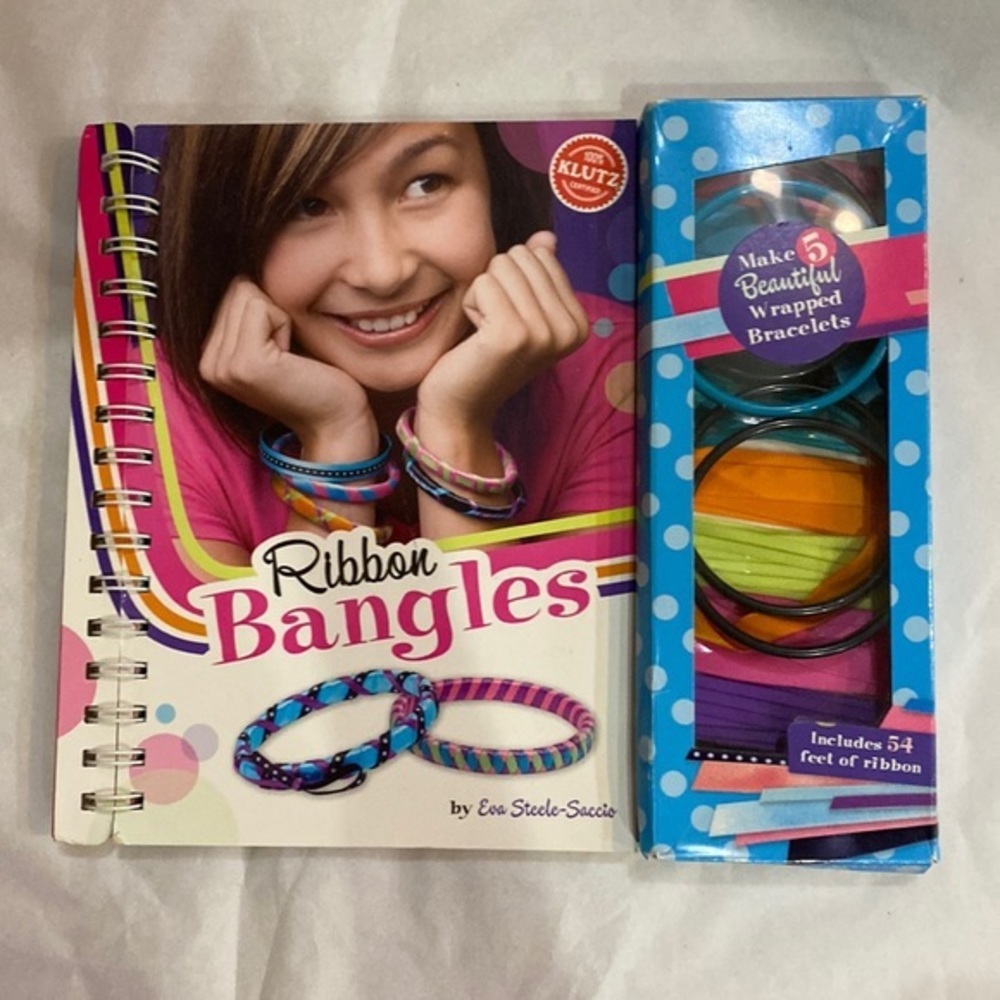 Klutz Ribbon Bangles DIY Bracelet Craft Kit Book 4 Forms Ribbon Ages 8+